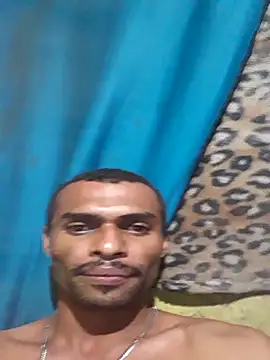 Snapshot of m-a-g-n-a-t-a chatting on 05/13/26, 05:05 m-a-g-n-a-t-a online show from 05/13/26, 05:05