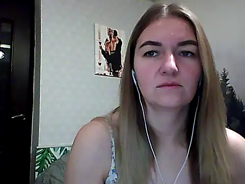 Snapshot of CandyOLimeX chatting on 11/19/25, 09:04 CandyOLimeX online show from 11/19/25, 09:04