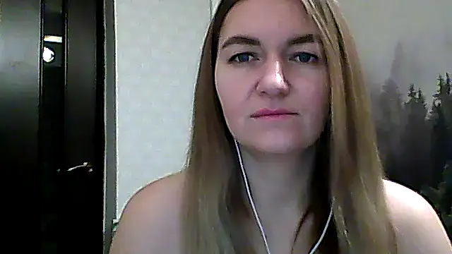 Snapshot of CandyOLimeX chatting on 12/17/25, 11:00 CandyOLimeX online show from 12/17/25, 11:00