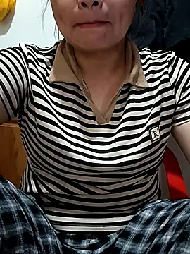 Snapshot of momo-ba chatting on 11/01/25, 09:44 momo-ba online show from 11/01/25, 09:44