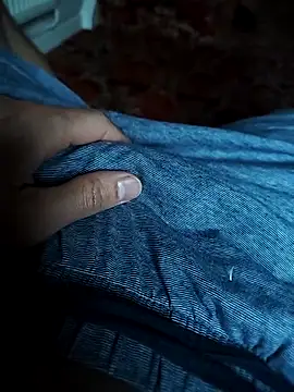 Snapshot of 3leo10 chatting on 11/02/25, 07:22 3leo10 online show from 11/02/25, 07:22