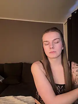 Snapshot of LisaFreierxx chatting on 01/06/26, 03:05 LisaFreierxx online show from 01/06/26, 03:05