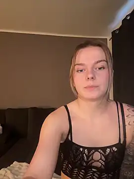 Snapshot of LisaFreierxx chatting on 01/17/26, 01:05 LisaFreierxx online show from 01/17/26, 01:05