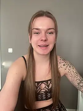 Snapshot of LisaFreierxx chatting on 02/20/26, 03:12 LisaFreierxx online show from 02/20/26, 03:12