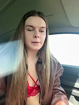 Snapshot of LisaFreierxx chatting on 05/03/26, 10:10 LisaFreierxx online show from 05/03/26, 10:10