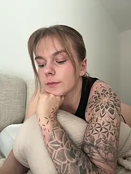 LisaFreierxx online show from 06/01/26, 03:14