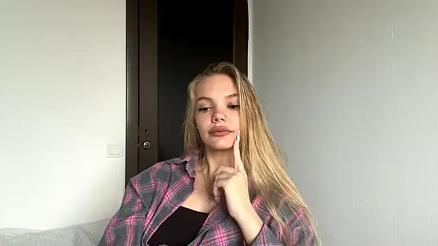 SweetAmelia69 online show from 11/10/25, 05:28