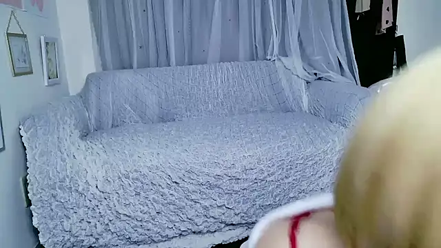 yuria 75075000 online show from 11/10/25, 02:27