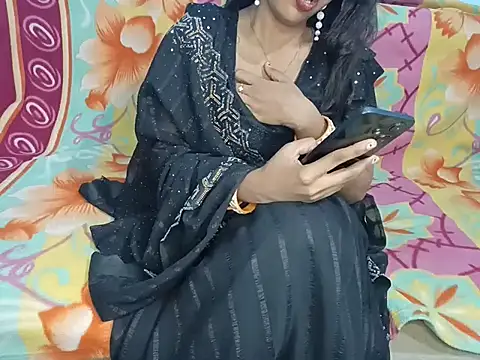 Snapshot of roja-1 chatting on 11/01/25, 09:06 roja-1 online show from 11/01/25, 09:06