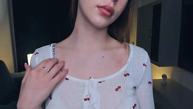 MerlePalaia online show from 11/18/25, 08:13