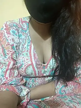 mouni499 online show from 04/26/26, 07:39