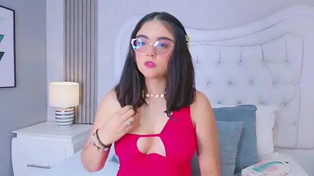 ScarlettPetrova online show from 06/10/26, 11:20