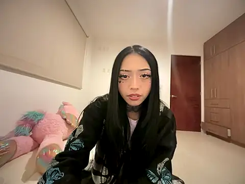 Snapshot of JIORYOvO chatting on 11/24/25, 01:16 JIORYOvO online show from 11/24/25, 01:16