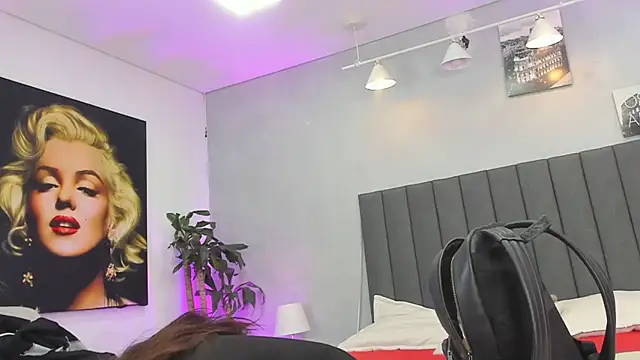 kendra london online show from 07/21/26, 01:02