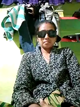 Sexy monikah online show from 12/15/25, 03:27