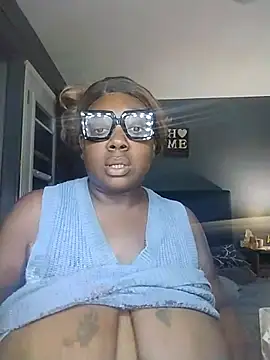 BiancaClarkson online show from 11/11/25, 07:19