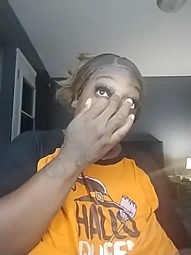 BiancaClarkson online show from 11/16/25, 12:05