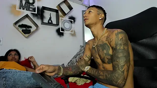 YuleimysAndAlex online show from 11/13/25, 04:22