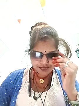 Simmy hot online show from 01/11/26, 03:06