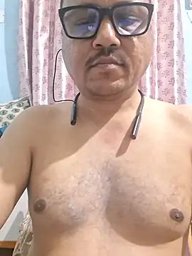 Snapshot of suraj696 chatting on 05/26/26, 06:04 suraj696 online show from 05/26/26, 06:04