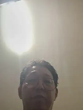 Snapshot of psh80 chatting on 11/02/25, 11:23 psh80 online show from 11/02/25, 11:23