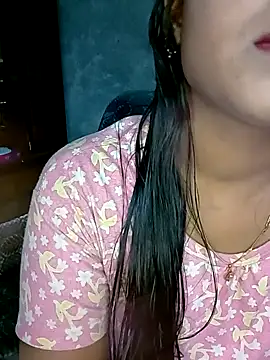 Snapshot of Neha533 chatting on 11/06/25, 06:09 Neha533 online show from 11/06/25, 06:09