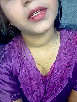 Snapshot of Neha533 chatting on 11/14/25, 05:33 Neha533 online show from 11/14/25, 05:33