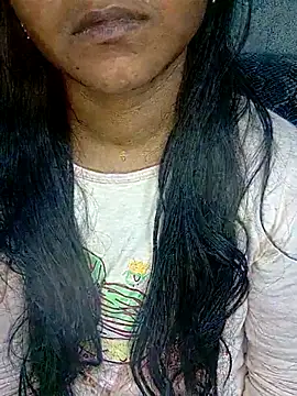 Snapshot of Neha533 chatting on 11/16/25, 06:35 Neha533 online show from 11/16/25, 06:35