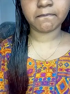 Snapshot of Neha533 chatting on 12/14/25, 10:53 Neha533 online show from 12/14/25, 10:53