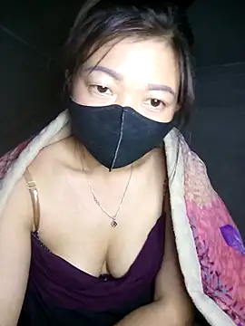 Snapshot of Mami_xxx chatting on 12/03/25, 12:58 Mami xxx online show from 12/03/25, 12:58