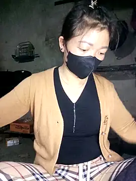 Snapshot of Mami_xxx chatting on 12/13/25, 09:53 Mami xxx online show from 12/13/25, 09:53