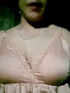 Snapshot of Sara_pusyy chatting on 11/05/25, 06:08 Sara pusyy online show from 11/05/25, 06:08