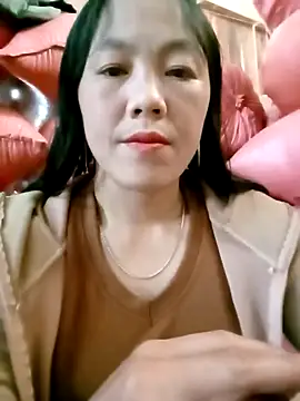 Snapshot of Sara_pusyy chatting on 11/15/25, 05:38 Sara pusyy online show from 11/15/25, 05:38