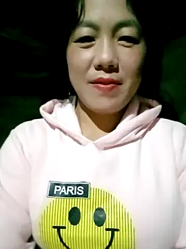 Snapshot of Sara_pusyy chatting on 11/18/25, 11:36 Sara pusyy online show from 11/18/25, 11:36