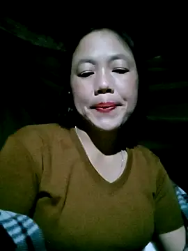 Snapshot of Sara_pusyy chatting on 11/19/25, 11:43 Sara pusyy online show from 11/19/25, 11:43