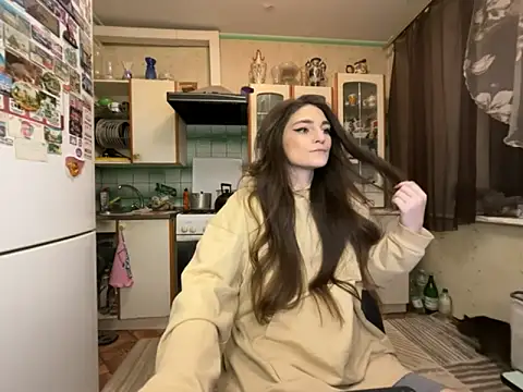 HelgaMun online show from 11/07/25, 05:57