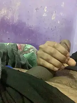 Snapshot of hotman29 chatting on 12/05/25, 11:19 hotman29 online show from 12/05/25, 11:19