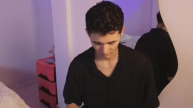 Snapshot of Eiden_Blake chatting on 12/13/25, 11:43 Eiden Blake online show from 12/13/25, 11:43