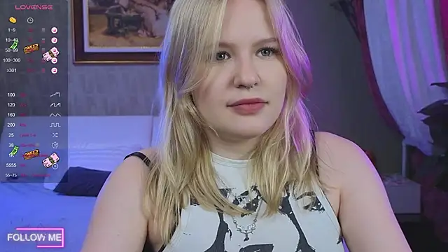 Snapshot of Mila_wxw chatting on 11/21/25, 11:20 Mila wxw online show from 11/21/25, 11:20