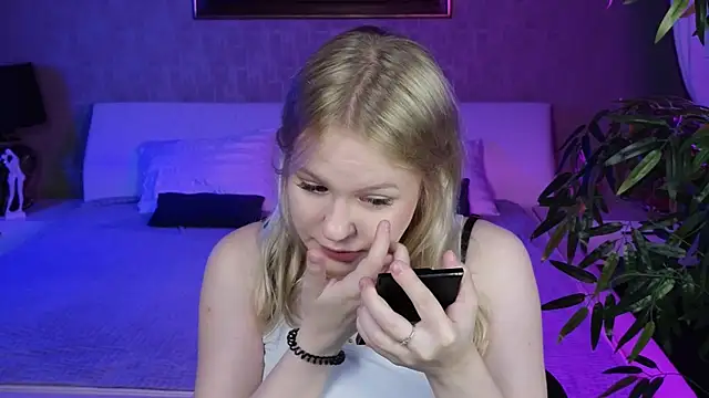 Snapshot of Mila_wxw chatting on 11/23/25, 09:31 Mila wxw online show from 11/23/25, 09:31