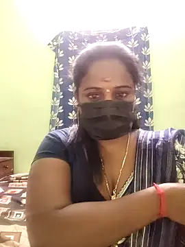 tam-queen1 online show from 11/11/25, 05:07