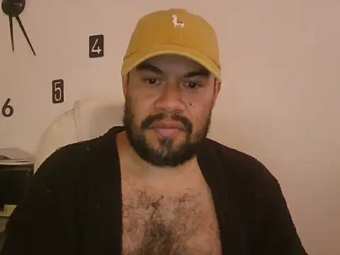 Snapshot of Ramses_36 chatting on 07/04/26, 01:50 Ramses 36 online show from 07/04/26, 01:50