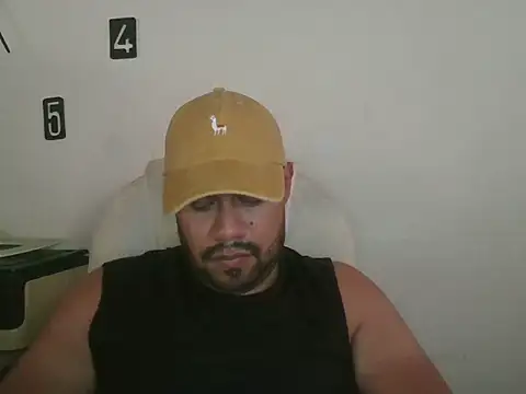 Snapshot of Ramses_36 chatting on 07/09/26, 09:41 Ramses 36 online show from 07/09/26, 09:41