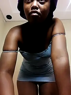 SweetSavage18 online show from 12/01/25, 12:26