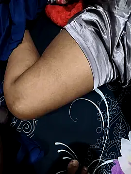 Snapshot of fuckgirl143143 chatting on 11/06/25, 04:46 fuckgirl143143 online show from 11/06/25, 04:46