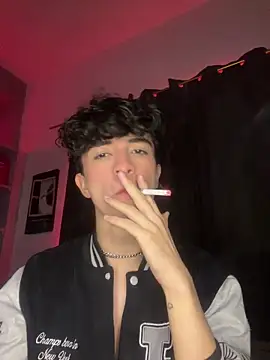 Snapshot of lion_cherry21 chatting on 11/12/25, 04:35 lion cherry21 online show from 11/12/25, 04:35