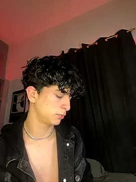 Snapshot of lion_cherry21 chatting on 11/22/25, 06:45 lion cherry21 online show from 11/22/25, 06:45