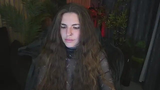 Snapshot of DanielaReign chatting on 11/13/25, 06:40 DanielaReign online show from 11/13/25, 06:40