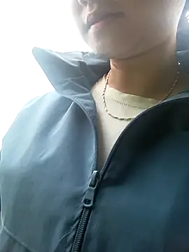 Snapshot of buom-xinh chatting on 11/04/25, 01:27 buom-xinh online show from 11/04/25, 01:27