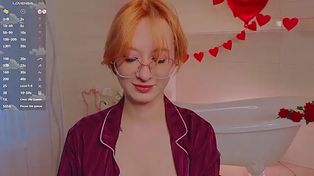 Snapshot of WICKEDEMBER chatting on 02/19/26, 01:45 WICKEDEMBER online show from 02/19/26, 01:45
